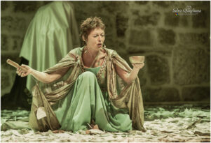 Sarah-Finch---Titania